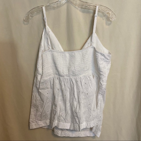 4/$20 Old Navy tank top - Picture 6 of 8